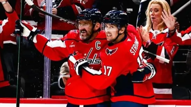 НХЛ отмечает рекорд Овечкина: российский форвард в десятке лучших снайперов