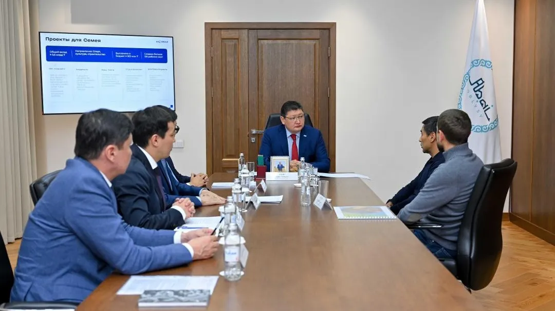 Аким Восточно-Казахстанской области Берик Уали провел рабочую встречу с представителями компании «EA GROUP HOLDING» фото на sportnews.kz от 25 ноября 2025 13:27