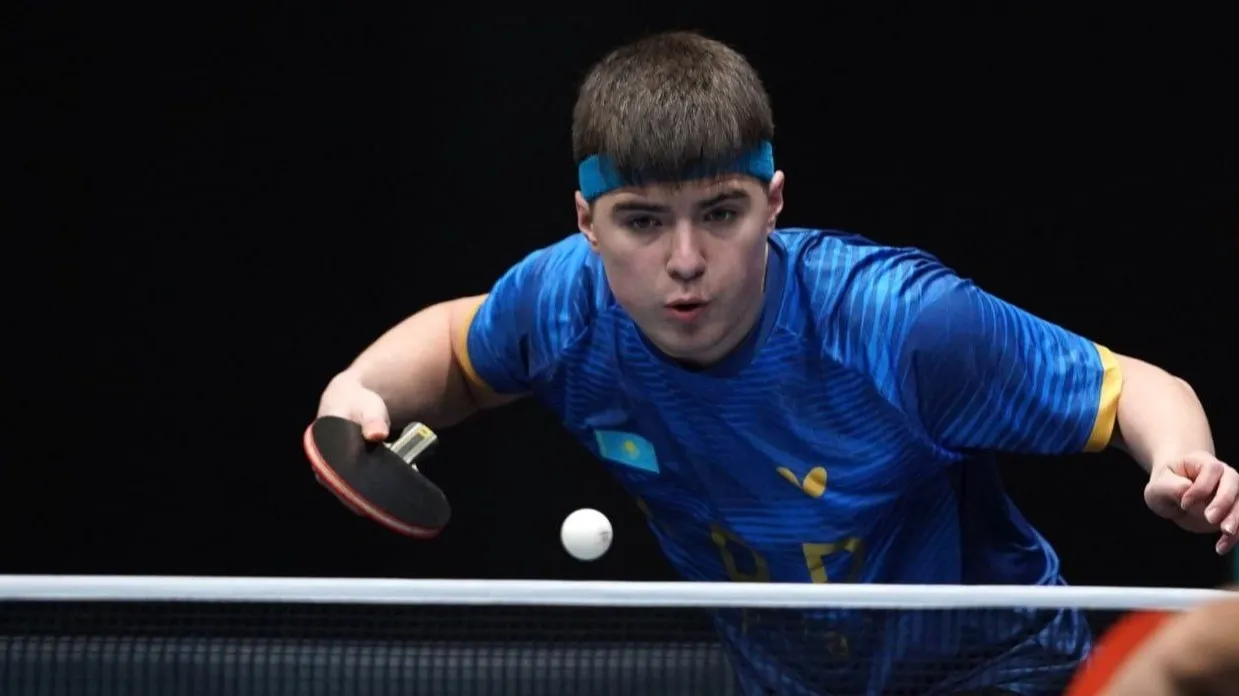 Алан Курмангалиев успешно стартовал на молодежном чемпионате мира: как прошел матч фото на sportnews.kz от 26 ноября 2025 09:19