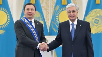 Токаев вручил Головкину орден «Барыс» I степени: что президент выделил в его работе