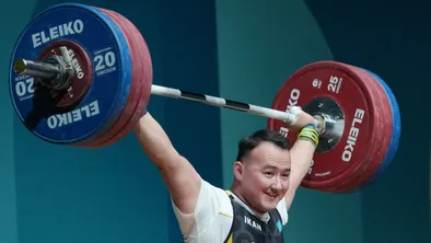 Главный зимний старт тяжелоатлетов в Астане: кто поборется за медали и чем удивит турнир