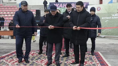 Какие города Казахстана получили новые футбольные поля