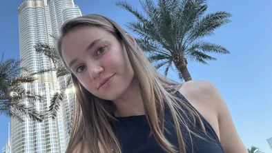 Закаты и покой: где и как Елена Рыбакина перезагружается после победного года