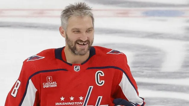 Александр Овечкин сравнялся с Яромиром Ягром по количеству набранных очков