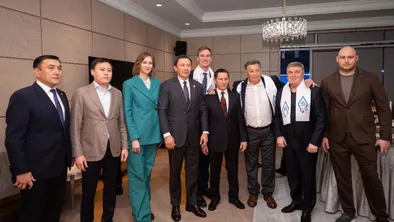 Юбилейное празднование во Дворце единоборств имени Жаксылыка Ушкемпирова в Астане.