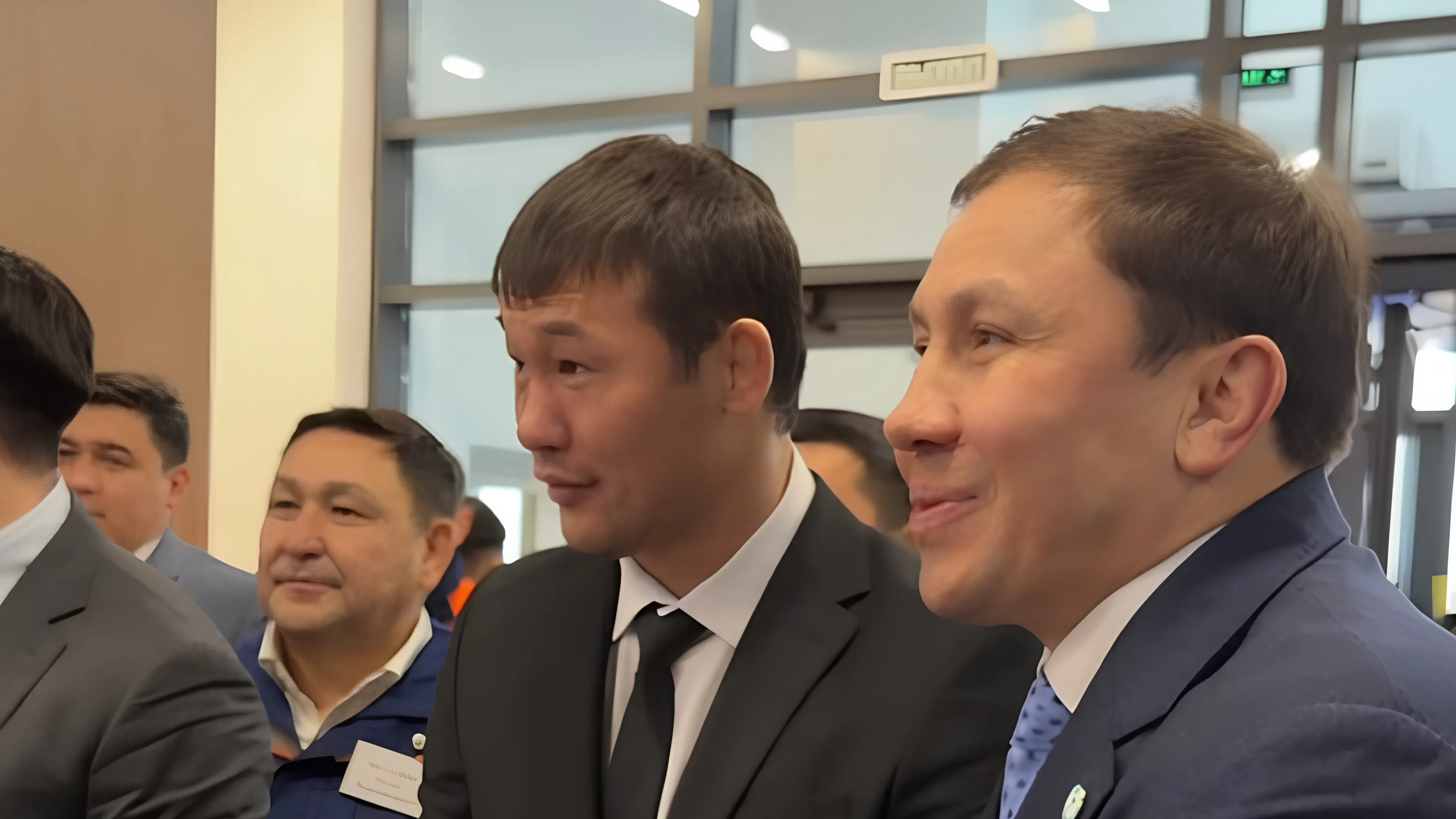 Шавкат Рахмонов и Геннадий Головкин. фото на sportnews.kz от 15 декабря 2025 14:29