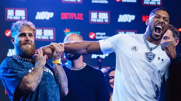 Майами на старте: Джошуа и Пол провели финальную дуэль взглядов и прошли взвешивание