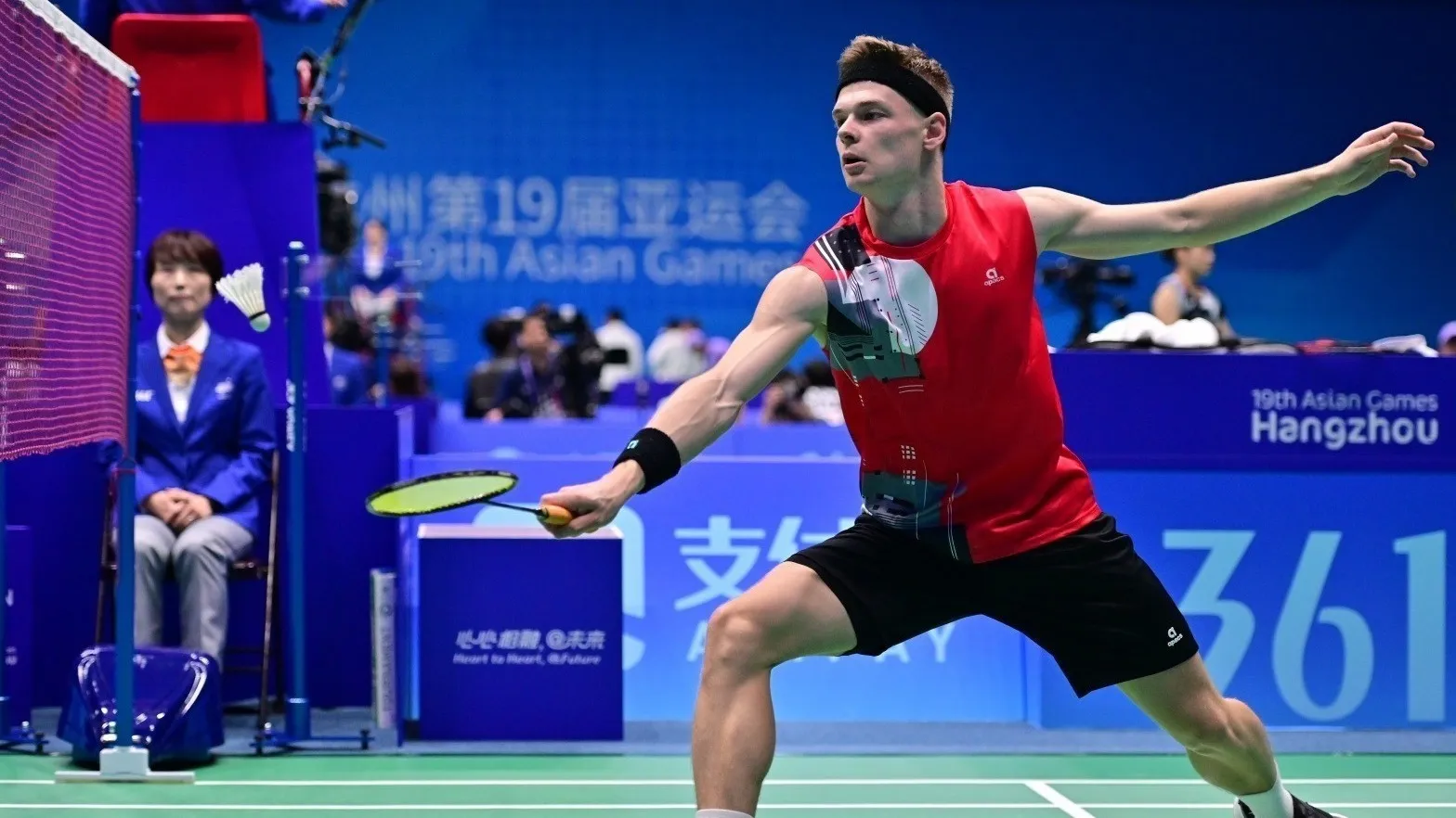 Астана принимает международный турнир по бадминтону: лидер сборной Казахстана ведет уверенно фото на sportnews.kz от 19 декабря 2025 14:49