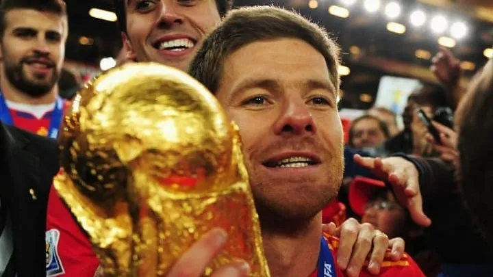 Хаби Алонсо фото на sportnews.kz от 22 декабря 2025 11:20