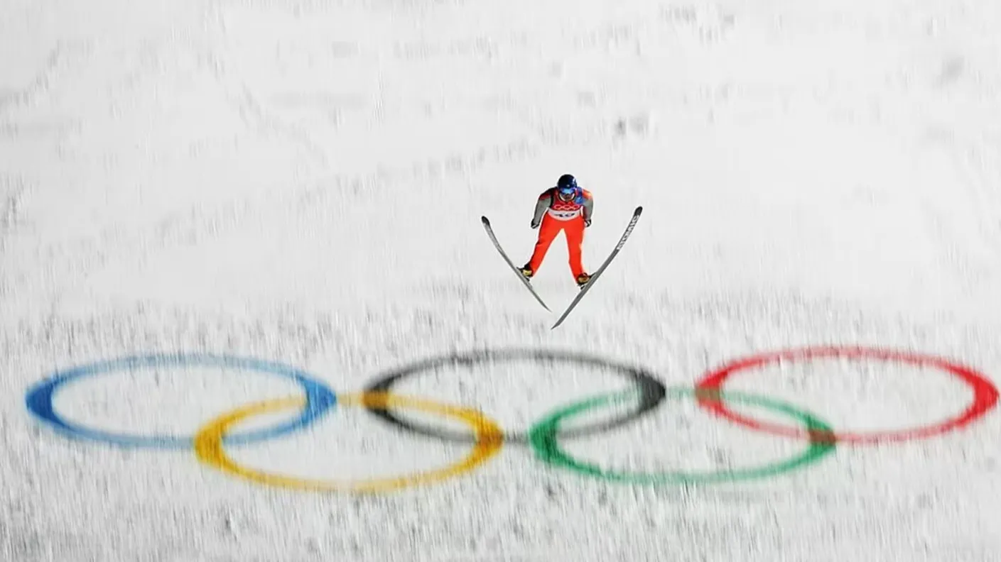 прыжки с трамплина фото на sportnews.kz от 23 декабря 2025 12:30