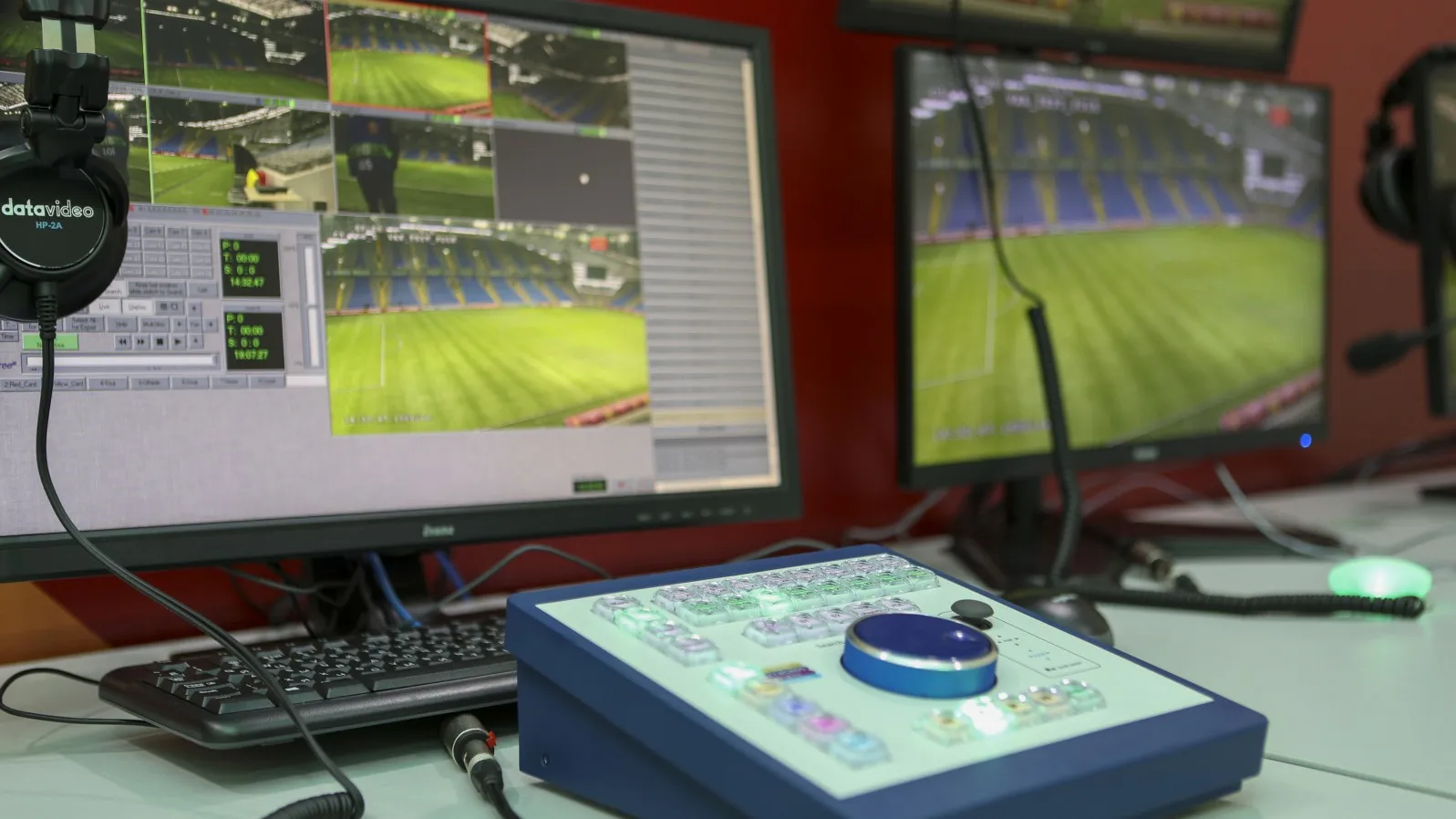 VAR для казахстанского футбола оплатит ФИФА: как удалось запустить проект с Hawk-Eye фото на sportnews.kz от 23 декабря 2025 14:42