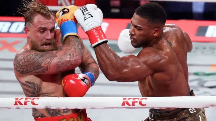 Постановка: экс-чемпион UFC жестко прошелся по бою Джошуа — Пол фото на sportnews.kz от 24 декабря 2025 16:51