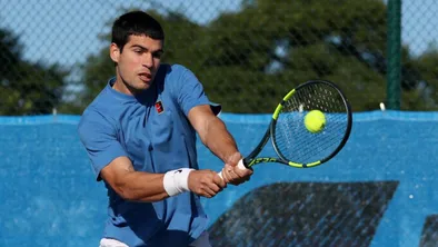 Рождество на корте: Карлос Алькарас не сбавляет обороты перед сезоном-2026