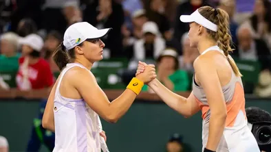 Рыбакина против Швентек в первый день: чем привлечет внимание World Tennis Continental Cup