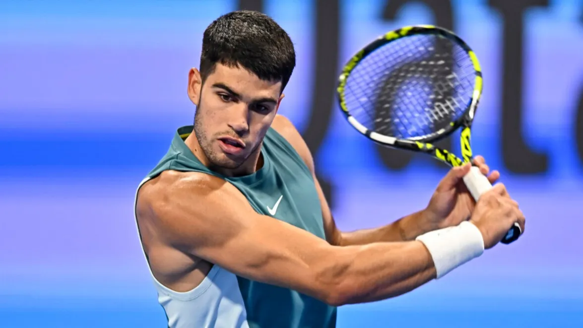 Карлос Алькарас нашел необычный способ работать над подачей: видео с тренировки фото на sportnews.kz от 30 декабря 2025 14:42