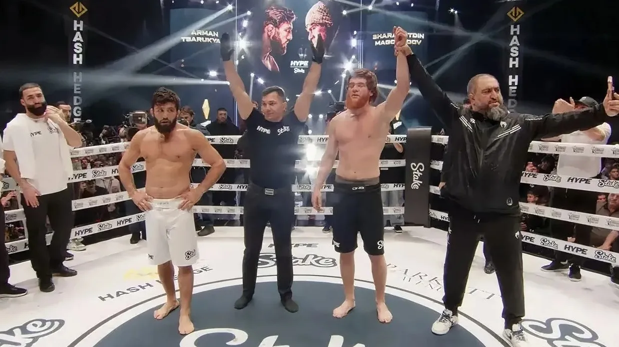 Грэпплинг в центре внимания: как прошел бой Царукяна и Магомедова фото на sportnews.kz от 31 декабря 2025 16:51