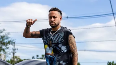 Неймар продлил контракт с «Сантосом»: ставка на возвращение в сборную Бразилии