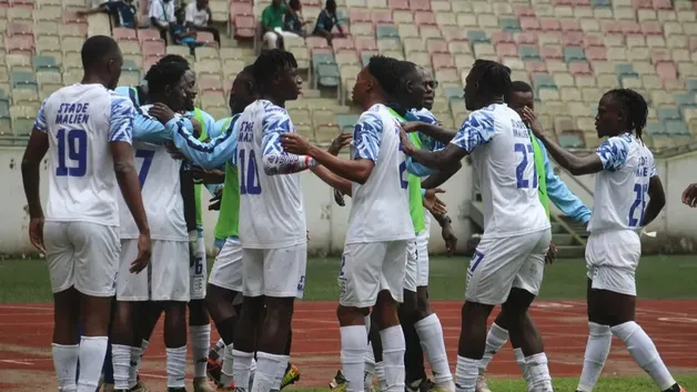 Матч Кубка африканских наций на полупустом стадионе