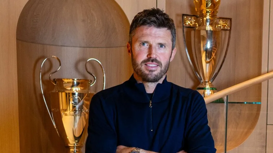 Тактика, контроль и опыт: зачем «МЮ» полностью пересобрал тренерский штаб фото на sportnews.kz от 14 января 2026 13:24