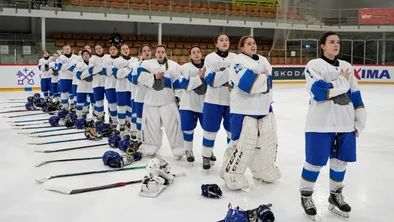 Шесть соперников и одна цель: женская хоккейная сборная Казахстана выходит на чемпионат мира