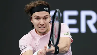 Александр Бублик встал в один ряд с Алькараcом, Синнером и Зверевым