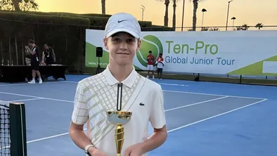 Казахстанский теннисист выиграл международный юниорский турнир в Дубае