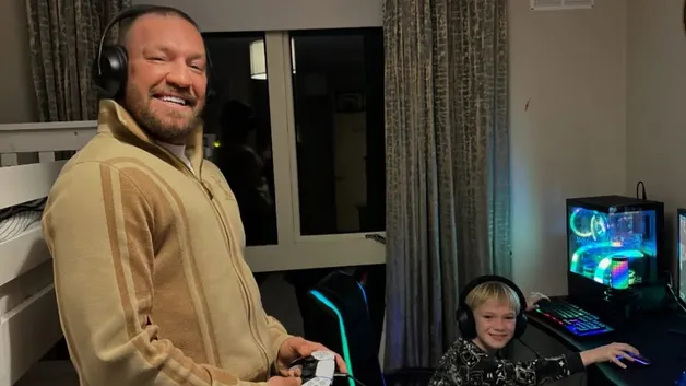 Конор Макгрегор готовится к возвращению в октагон