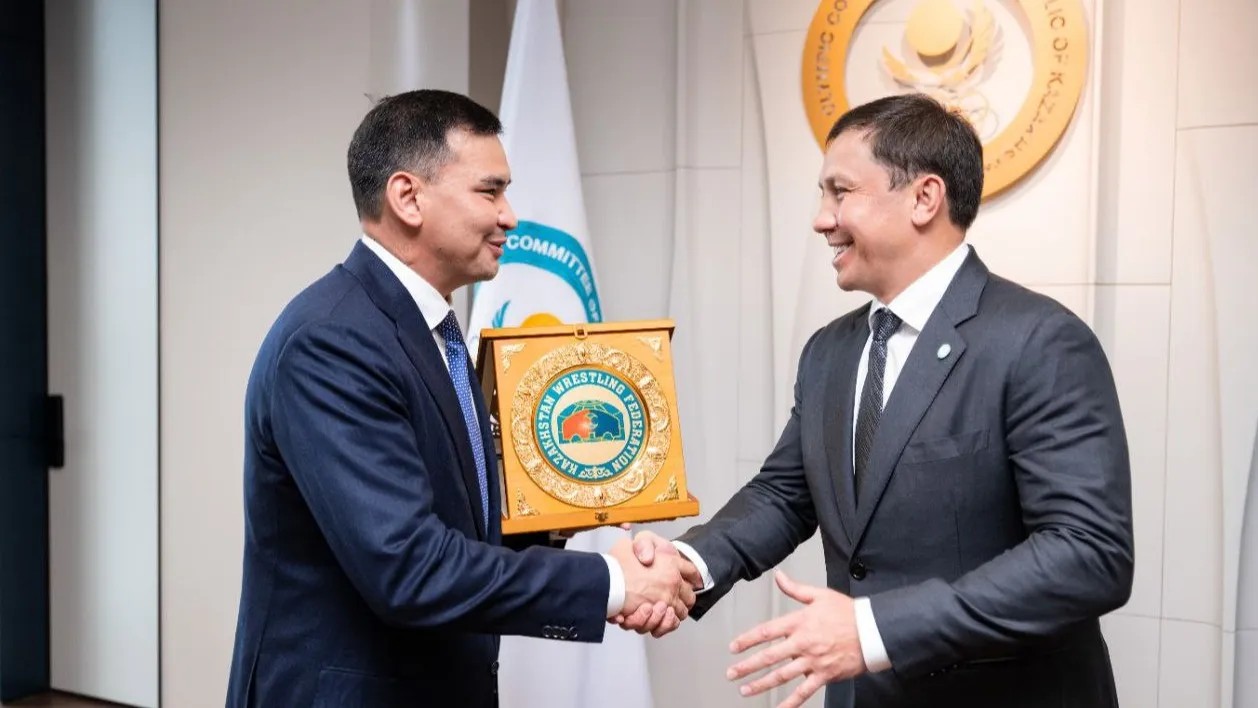 Головкин обсудил с главой федерацией борьбы задачи олимпийского цикла фото на sportnews.kz от 26 января 2026 11:44