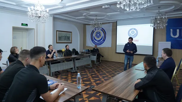 Казахстан начал реформу судейской подготовки в футболе