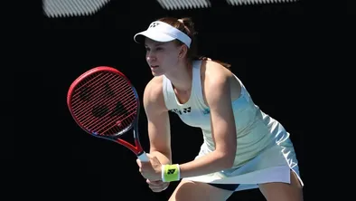 Елена Рыбакина остановила Игу Швентек и вышла в полуфинал Australian Open