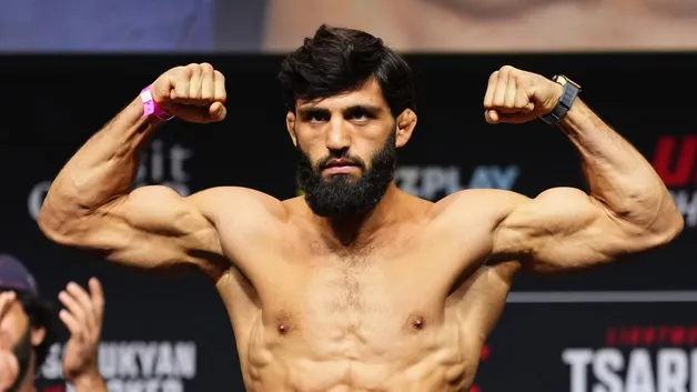 Перестановки в рейтингах UFC: что изменилось за два месяца