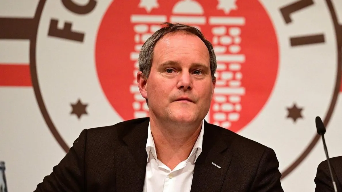 Оке Геттлих, президент футбольного клуба «Санкт-Паули» фото на sportnews.kz от 29 января 2026 13:27