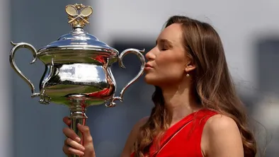 Как Елена Рыбакина обыграла первую ракетку мира и стала чемпионкой Australian Open
