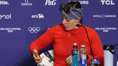 Медали Олимпийских Игр-2026 начали разваливаться сразу после награждения