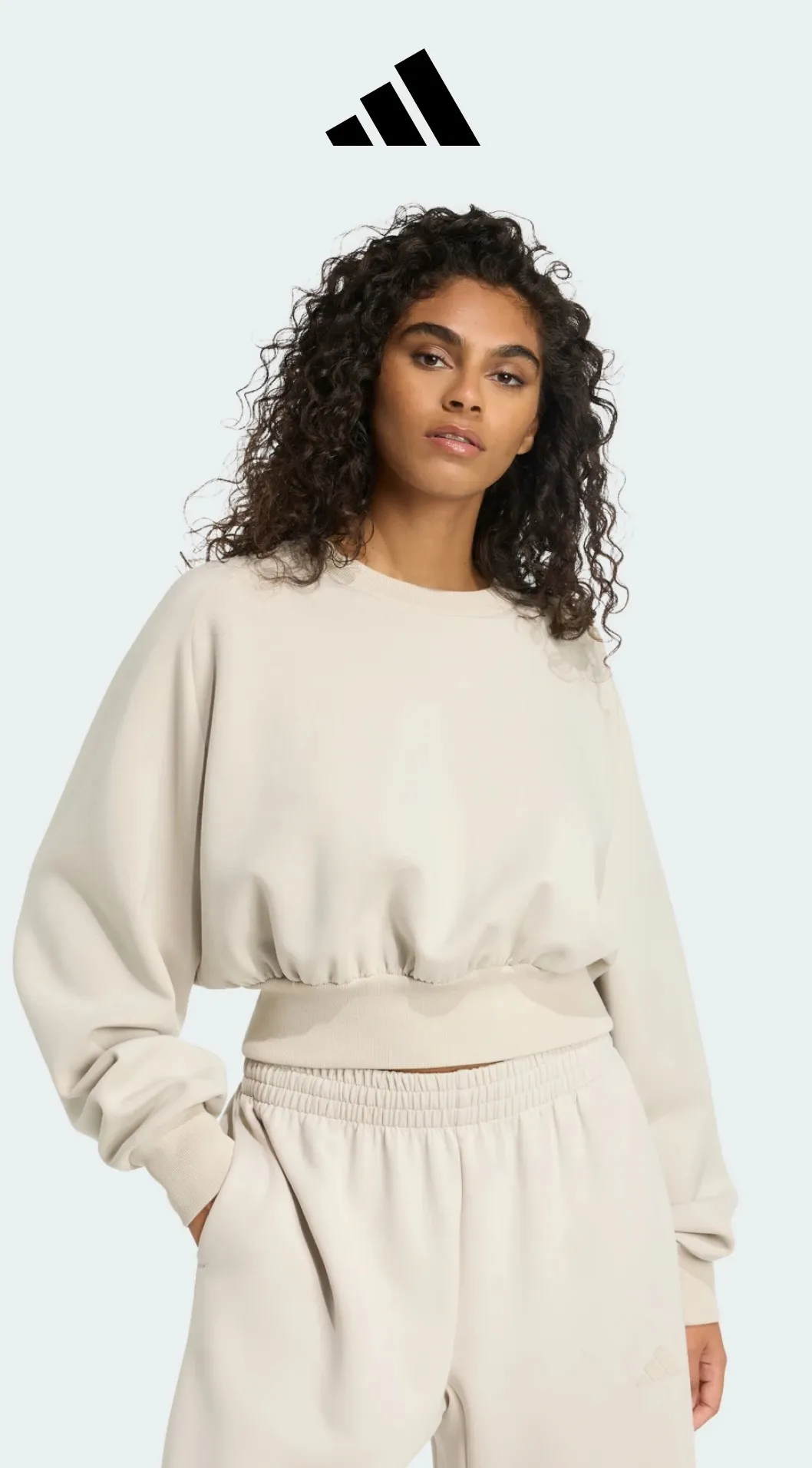 Девушка в одежде от adidas фото на sportnews.kz от 15 февраля 2026 14:15