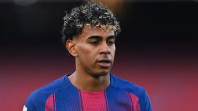 Нереализованный пенальти Ямаля: «Барселона» уступила «Жироне»