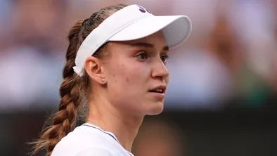 Елена Рыбакина снялась с «тысячника» в Дубае из-за проблем со здоровьем