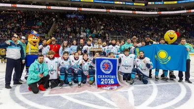 Токаев поздравил юных хоккеистов Казахстана с исторической победой в Канаде