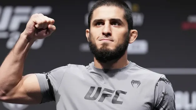 Ислам Махачев