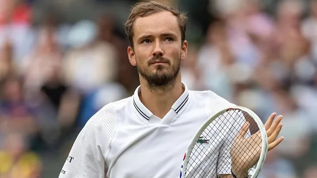 Медведев, Рублев и Хачанов сумели покинуть Дубай: кому до сих пор не удалось вылететь