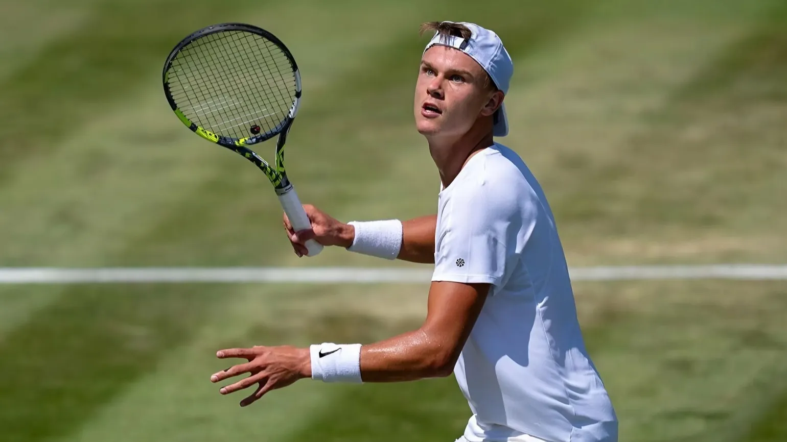 Хольгер Руне не может покинуть Доху: команда теннисиста боится выходить из отеля фото на sportnews.kz от 06 марта 2026 16:48