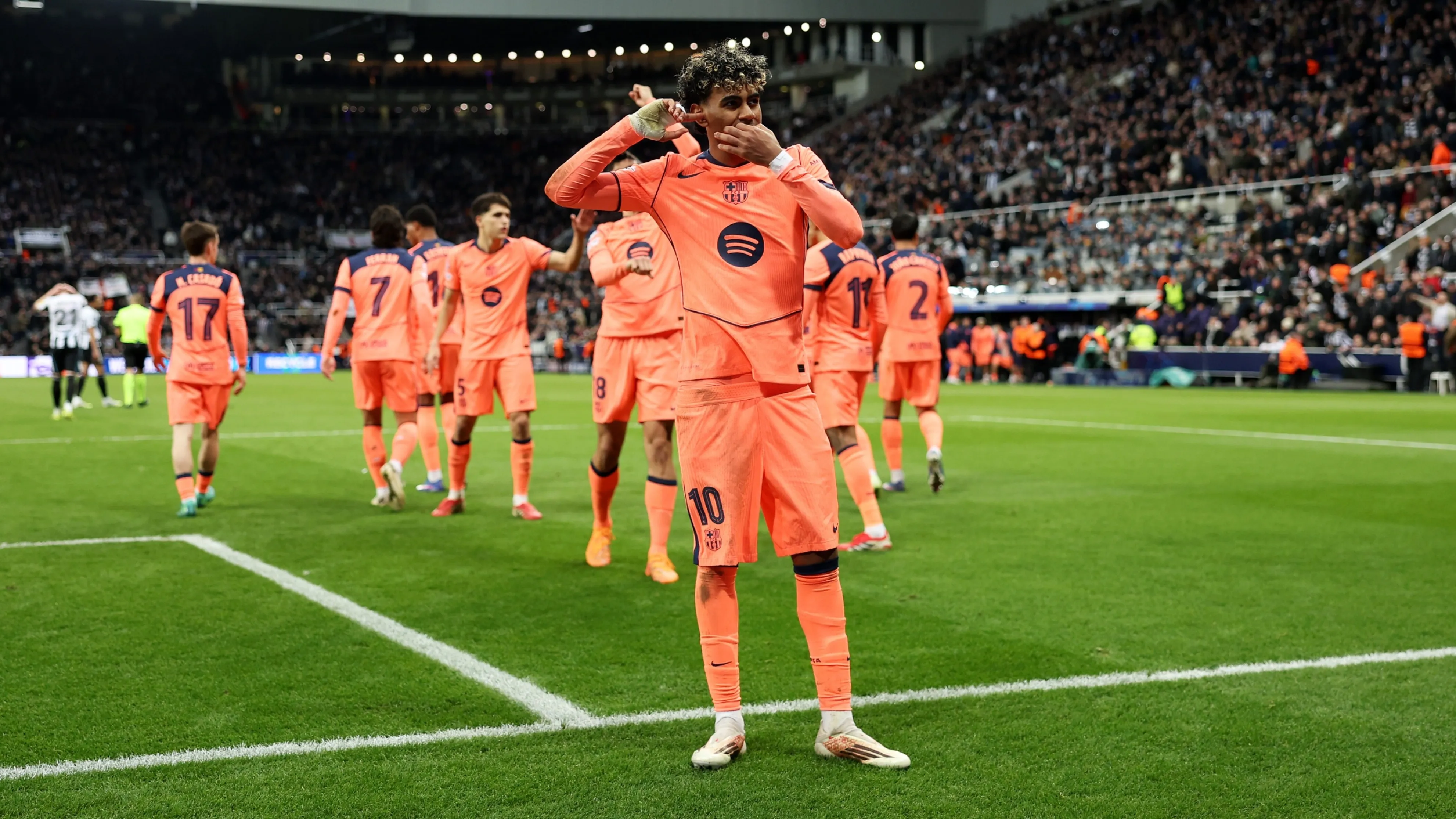 Гол Ямаля на последней секунде спас «Барселону» от проигрыша: как прошел матч Лиги чемпионов фото на sportnews.kz от 11 марта 2026 14:43