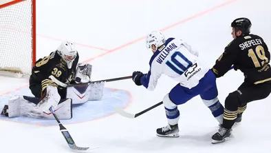 «Барыс» обыграл «Адмирал» в упорном матче: кто стал главным героем встречи