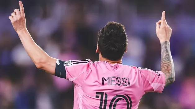 900 голов за карьеру: как Месси снова доказал свою уникальность