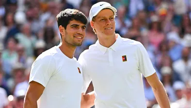 Алькарас оценил Синнера после старта: что ждать от их борьбы на грунте