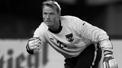 Экс-голкипер «Арсенала» погиб в аварии: трагедия на железной дороге