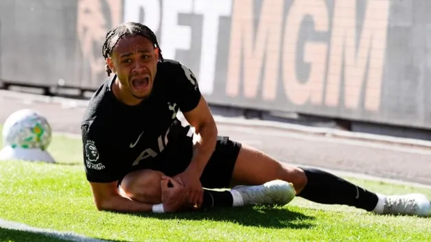 Сезон для Хави Симонса завершен досрочно: какие последствия ждут клуб и сборную