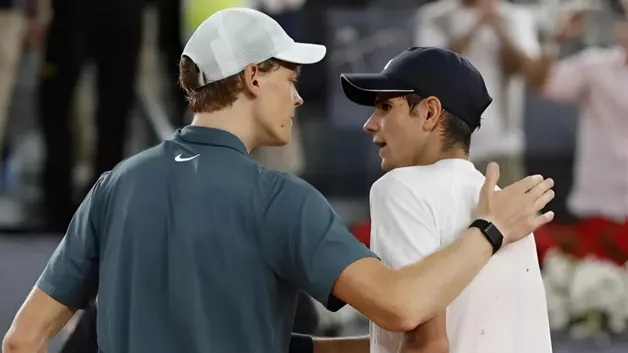 Синнер вышел в полуфинал Мадрида: как Ходар заставил лидера ATP понервничать