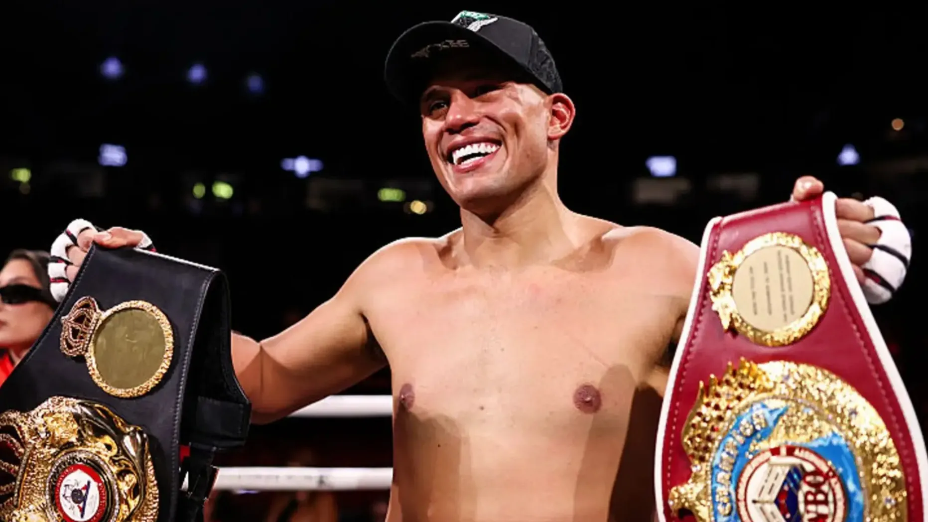 Бенавидес просит помощи у Даны Уайта: состоится ли бой с Опетаей фото на sportnews.kz от 05 мая 2026 10:41
