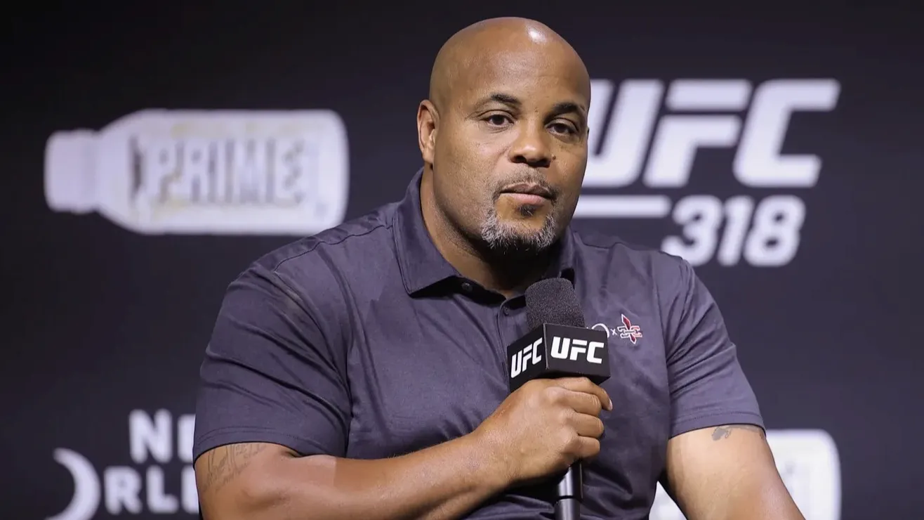Кормье прокомментировал скандал вокруг UFC White House, договорных боев и сына Трампа фото на sportnews.kz от 18 июня 2026 15:36